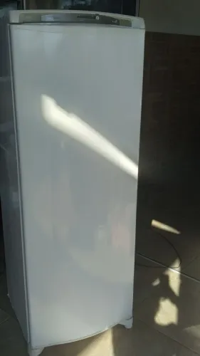 Geladeira para retirar peças 
