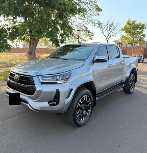 Toyota Hilux CD SRX Plus 4X4 2.8 TDI Die. Aut. 2024