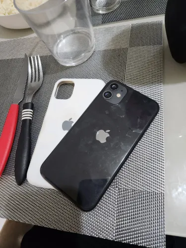 Iphone 11 muito novo