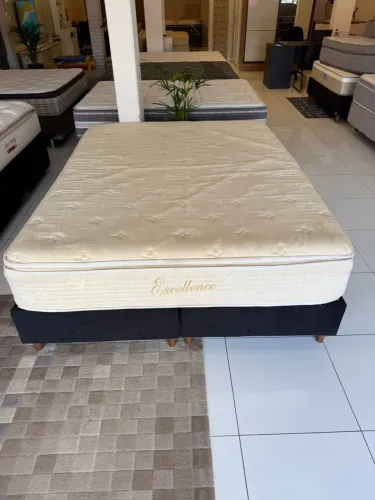 Colchão Queen MANNES USADO COM BASE - Entrego! 