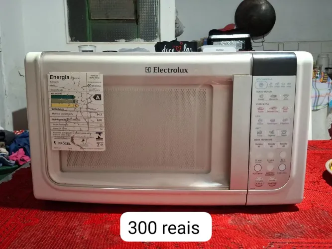 Vendo utensílios e móveis