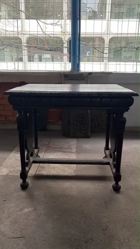 Mesa Estilo Gótico Vitoriano de carvalho ebonizado