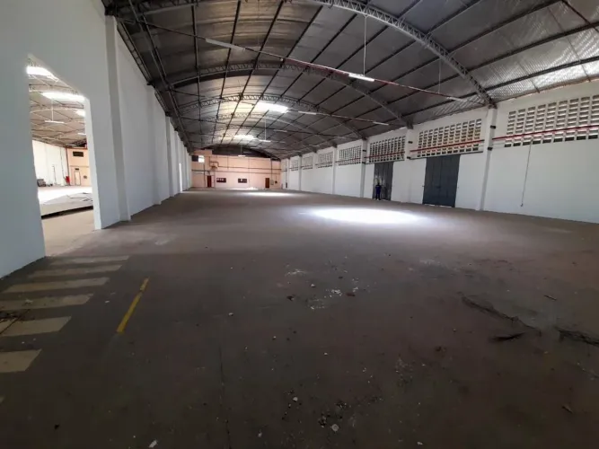 Galpão para alugar, 2560 m² por R$ 25.000,00/mês - Gereraú - Itaitinga/CE