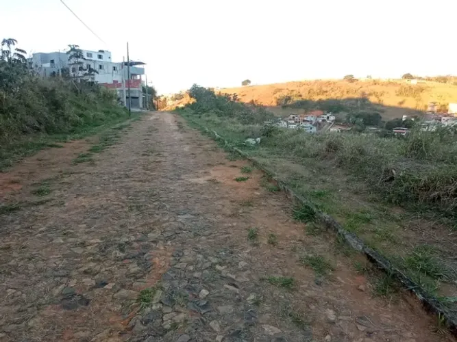 Terreno no bairro Encosta do Sol, com 324 m², medindo 12m x 27m