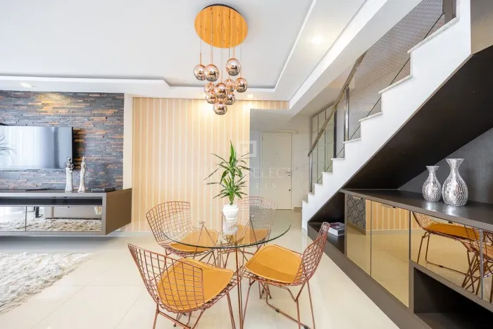 Cobertura Mobiliado no Portão 164,00 m² | 3 Quartos | 2 Vagas