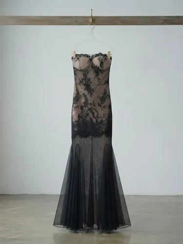 Vestido Longo Sereia Preto com Renda e Transparência (Festa / Noite)