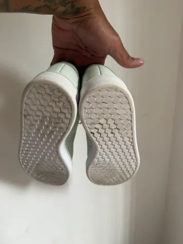 Tênis adidas TAM 40