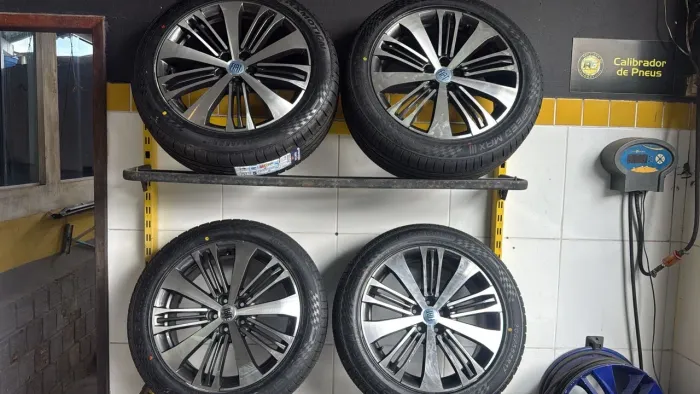 Rodas fastback aro 17 + Pneus novos