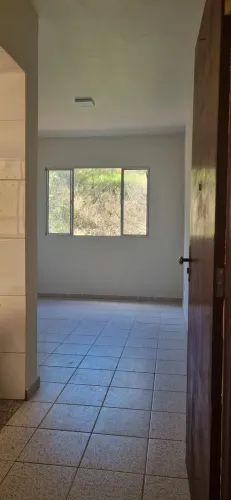 Alugo Apartamento 3 quartos 