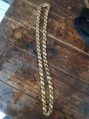 Corrente de moeda antiga banho 18k no precinho venda rápida 