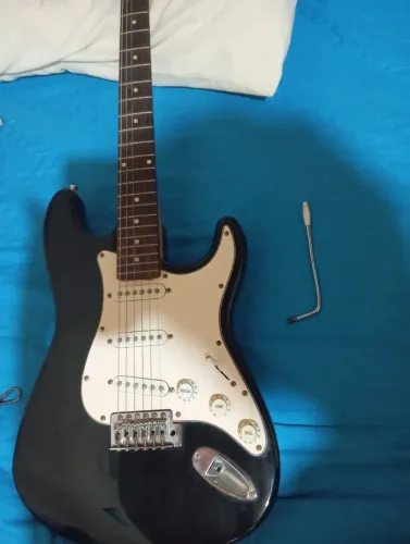 Guitarra stratorcaster