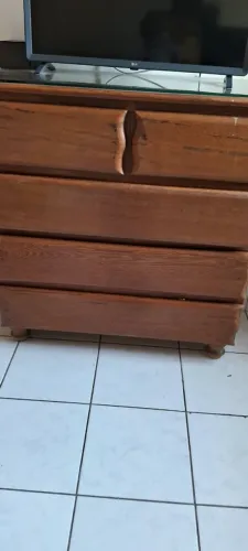 Linda Cômoda em madeira gravatá