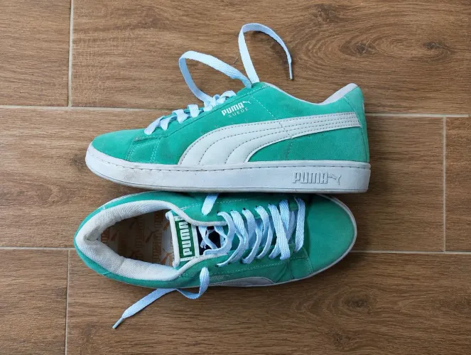 Tênis feminino semi-novo Pratique esporte com estilo