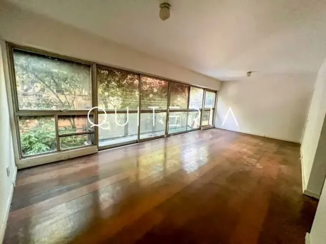 Apartamento - / Residencial / Gávea