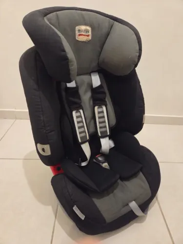 Cadeira de bebê para o carro
