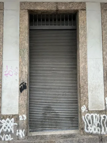 4 Portas de Aço para Loja com Mola - 3,00 x1,75 Manual
