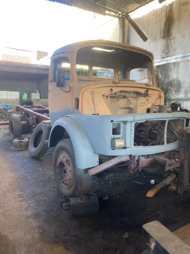 Vendo Caminhão 