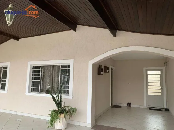 Linda Casa na Vila Tatetuba (Honda)