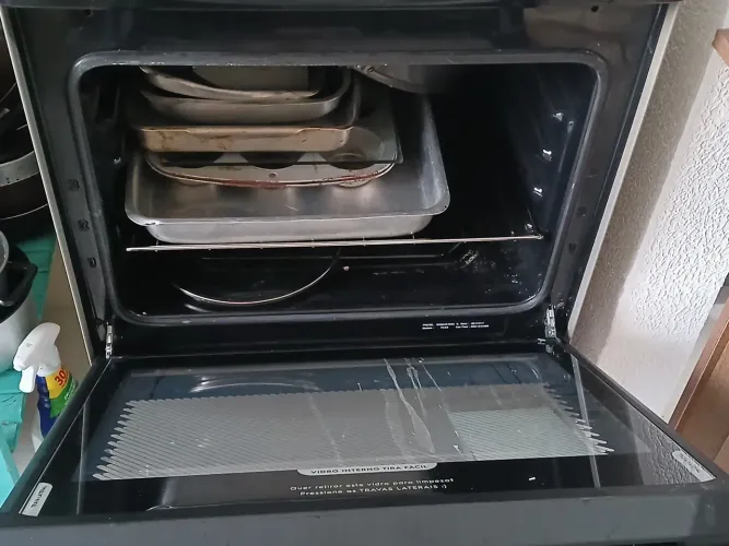 Fogão 4 bocas muito bom, só não funciona o acendedor automático...