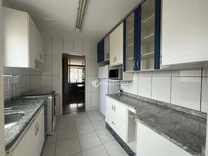 Apartamento Mobiliado para alugar no Edifício Itália por R$2.600,00 - Rua Castro Alves 192