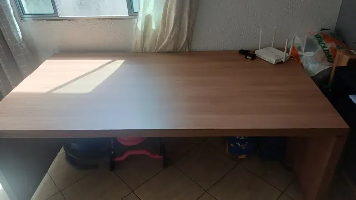 Mesa de escritorio/ mesa grande ( Tamanho 1.90 por 1m)