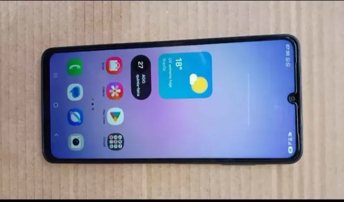 Vemdo celular galaxy ao 07 128 GB com apenas 12 dias de uso