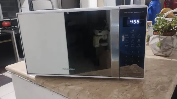 Microondas Espelhado Panasonic 21 Litros 127v Antibactéria