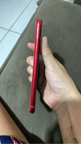 iPhone 11 vermelho, 128 g. Bateria 71 %
