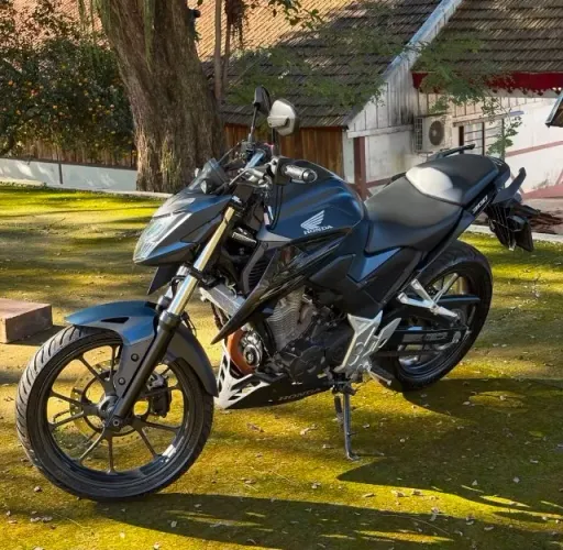 REPASSE - HONDA CB 300F TWISTER 2025