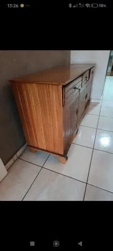 Vendo aparador de madeira 