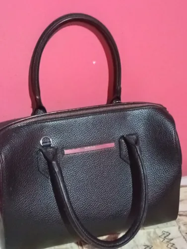 Bolsa Baú Santa Lolla preta, textura, forrada