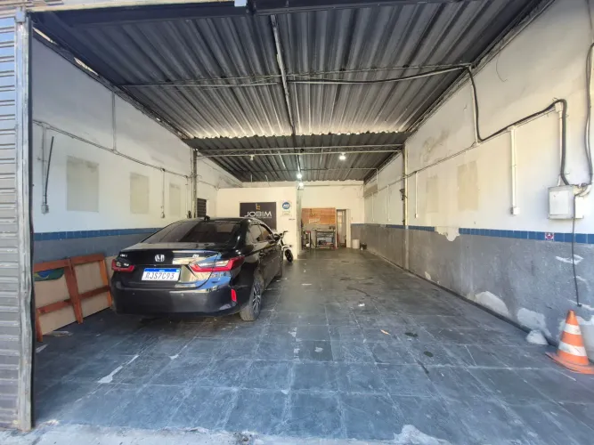 Casa Comercial à venda na Rua Noronha Torrezão, Santa Rosa, Niterói - RJ
