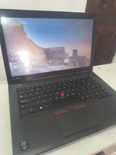 Notebook Lenovo i5 de 5 geração.