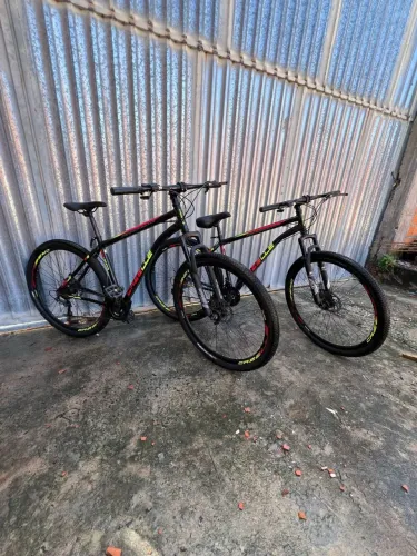 duas bicicletas pra vender logo