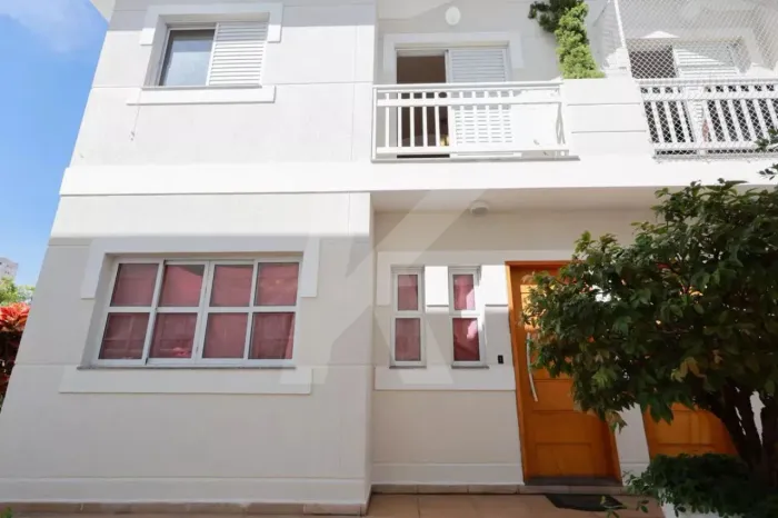 Sobrado em Condomínio Fechado ? 131m² | 3 Dorms | 3 Vagas | Lazer Completo!