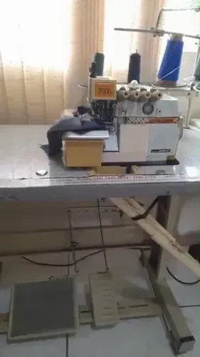 Máquina overloque ponto cadeia