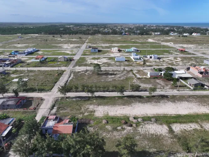 Terreno a 780mt do mar no loteamento Village Dunas Norte
