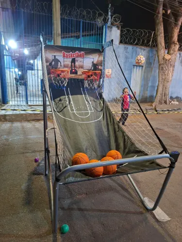 Basquete eletrônico barato seminovo 