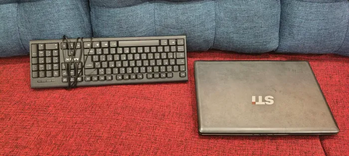 Notebook STI usado (para peças)