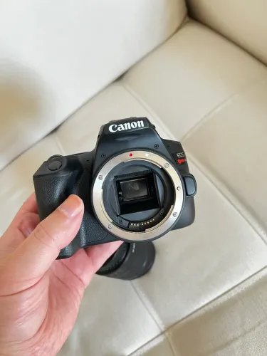 CANON SL3 + LENTE 18-55MM APENAS 5.000 Clicks >OPORTUNIDADE<