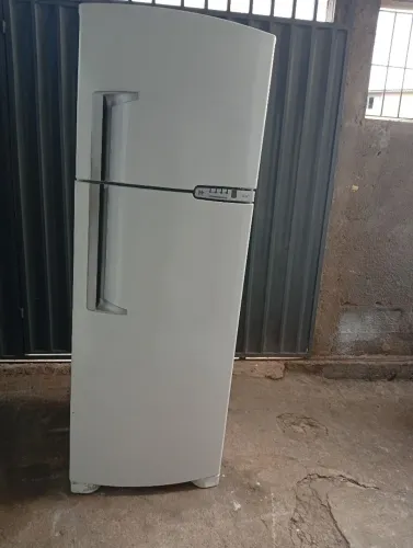 geladeira Brastemp Frost free354 litros funcionando perfeitamente