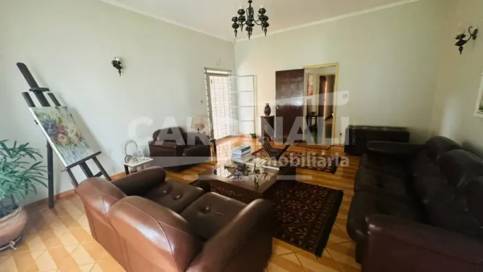 Casa 248,00m² 03 dormitórios sendo 01 suíte disponível para venda e locação / Bairro Vila