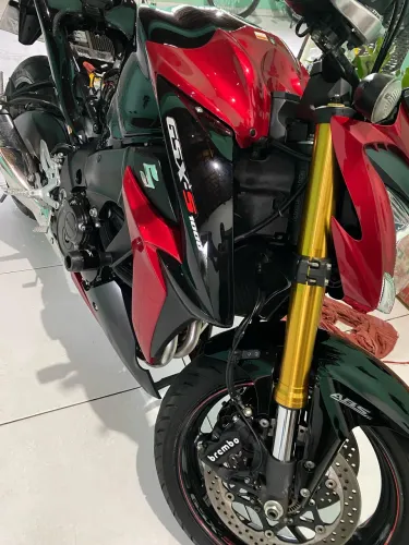 GSX-S1000 - Conservada e em ótimo estado