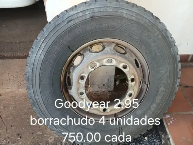 Pneu de Caminhão