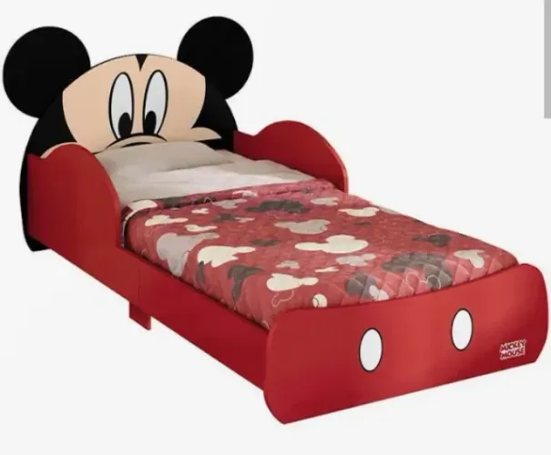 Cama de criança. Semi nova. 199,00 sem colchão,  Colchão semi + 150 Retirada no local 