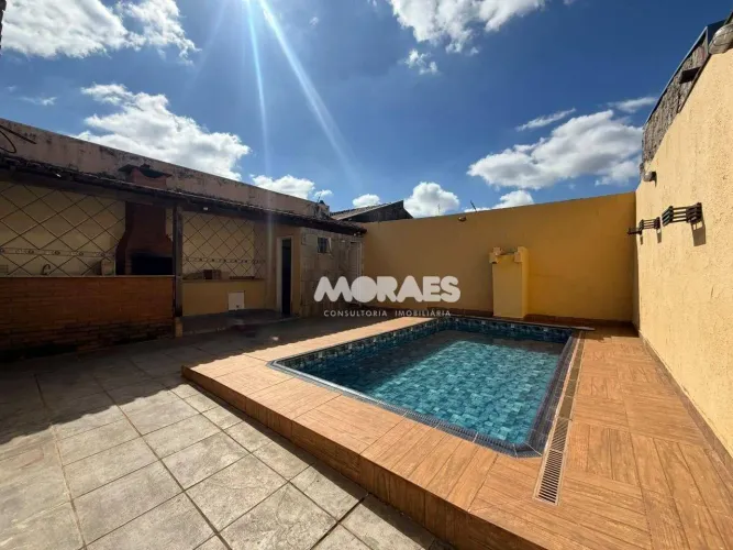Casa com 3 quartos, sendo 1 suíte para alugar, 280 m² por R$ 3.000/mês - Jardim Estoril -