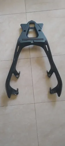 Suporte baú Xmax ( serve em todos os modelos)