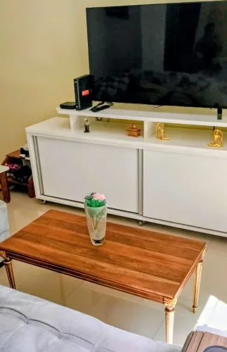 Mesa de centro de Imbuia e cumarú - restauração artesanal - peça única