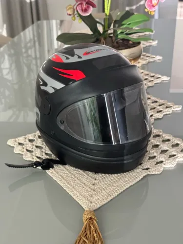 Capacete