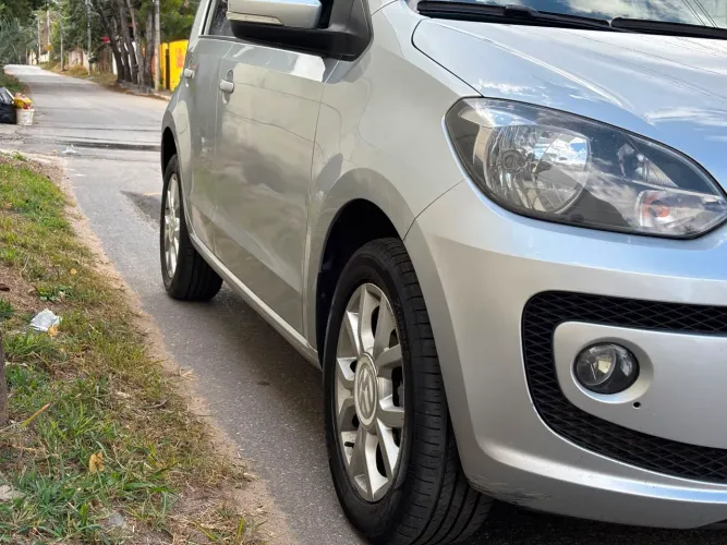 Volkswagen Up! Move 1.0 TSI Total Flex 12V 5P 2016